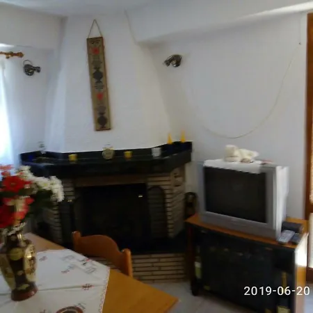 The Plane Tree Apartment *